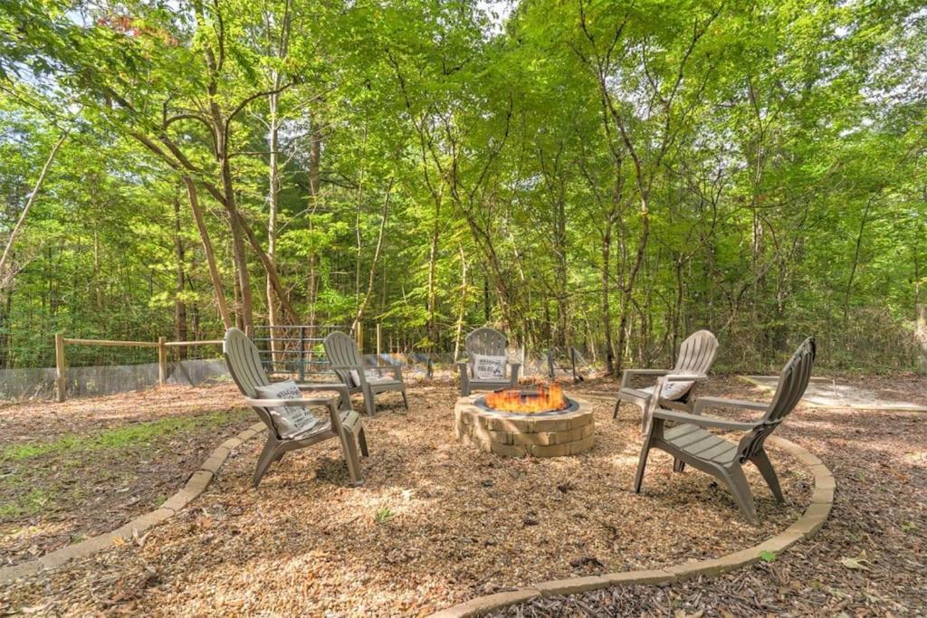 Dogwood Lodge - Dog Friendly W Hot Tub & Fire Pit Morganton Exterior photo