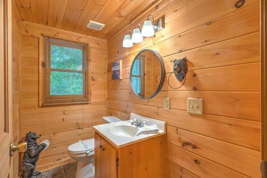 Dogwood Lodge - Dog Friendly W Hot Tub & Fire Pit Morganton Exterior photo