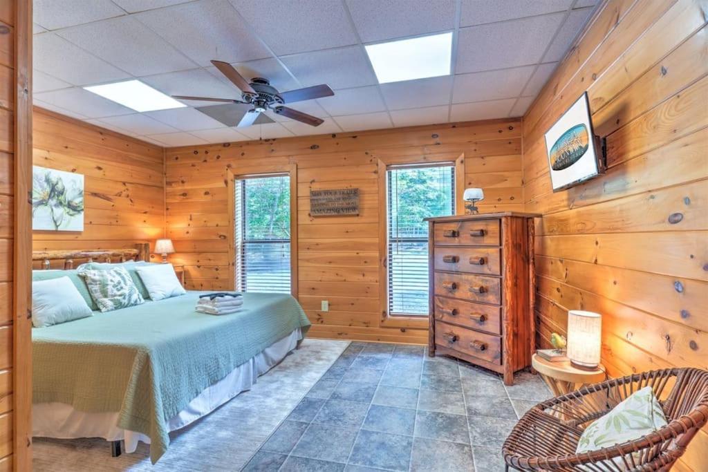 Dogwood Lodge - Dog Friendly W Hot Tub & Fire Pit Morganton Exterior photo