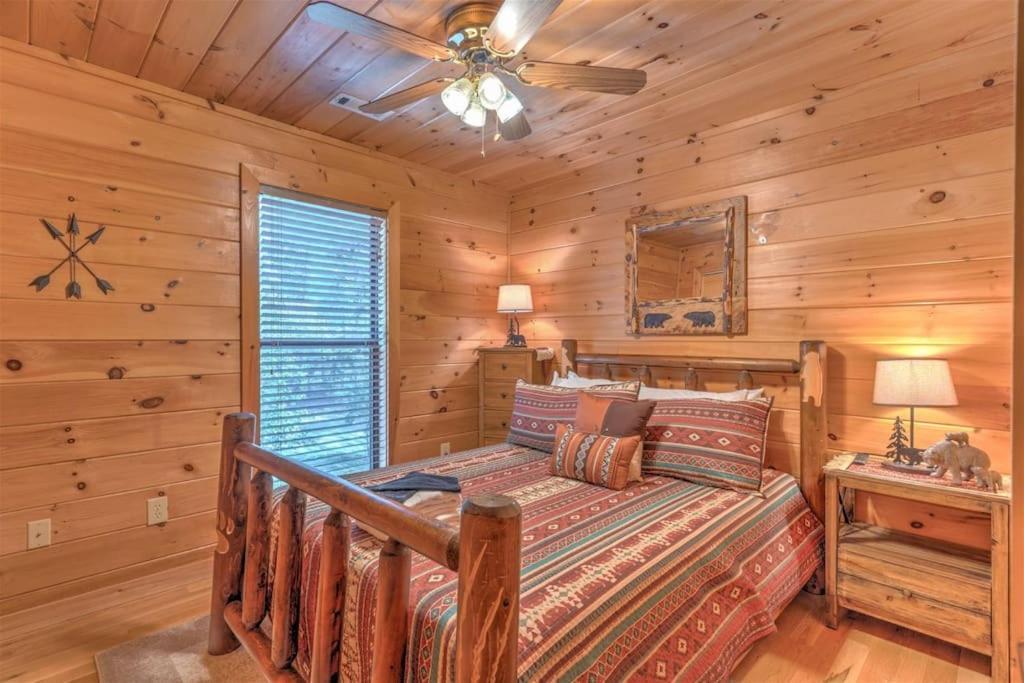 Dogwood Lodge - Dog Friendly W Hot Tub & Fire Pit Morganton Exterior photo